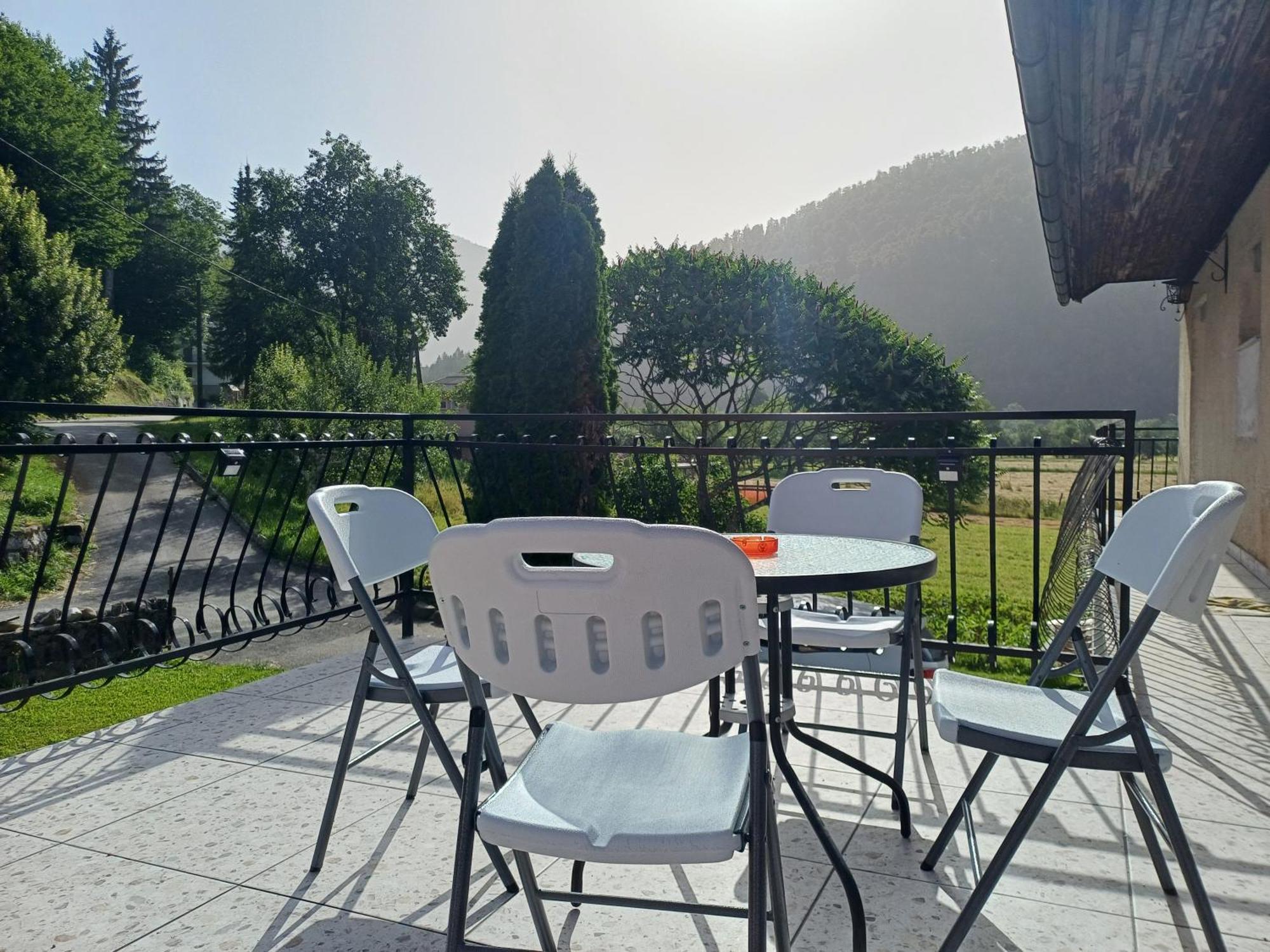 Apartma Ginga Osilnica Exteriér fotografie